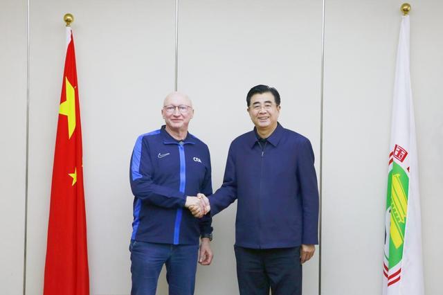 熊猫体育-克瑞斯·范·普维尔德出任中国足协技术总监